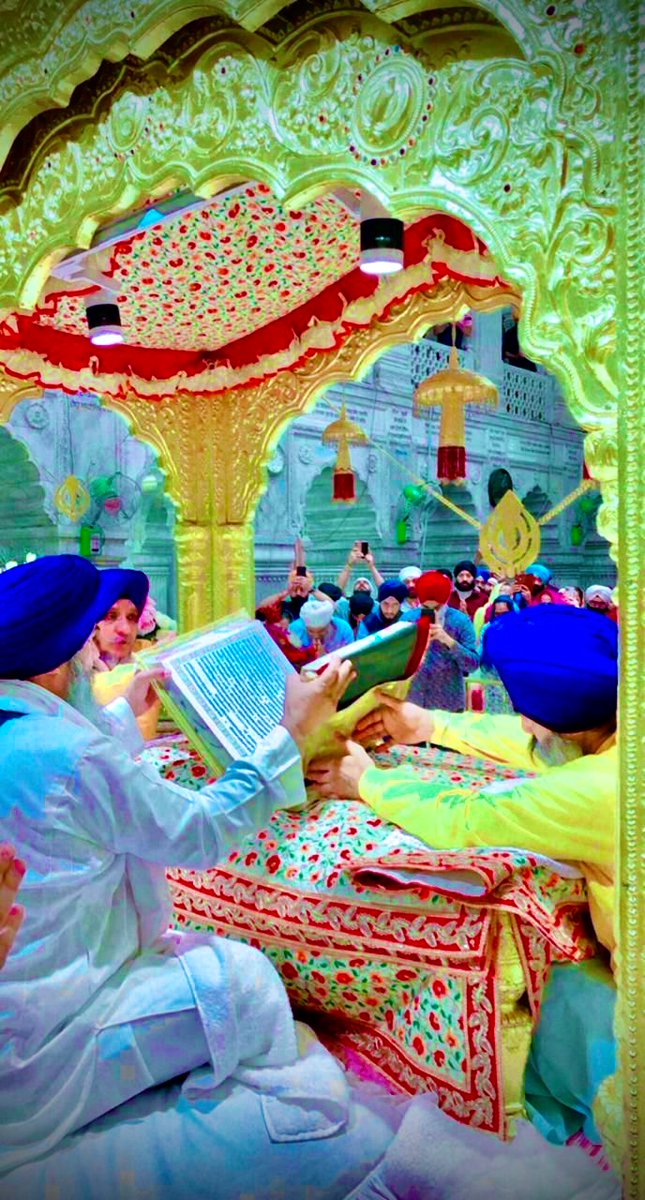 ਭਗਤ ਜਨਾ ਕੀ ਬਰਤਨਿ ਨਾਮੁ ॥
ਸੰਤ ਜਨਾ ਕੈ ਮਨਿ ਬਿਸ੍ਰਾਮੁ ॥
ਹਰਿ ਕਾ ਨਾਮੁ ਦਾਸ ਕੀ ਓਟ ॥
ਹਰਿ ਕੈ ਨਾਮਿ ਉਧਰੇ ਜਨ ਕੋਟਿ ॥

 ਵਾਹਿਗੁਰੂ ਜੀ 🙏😇