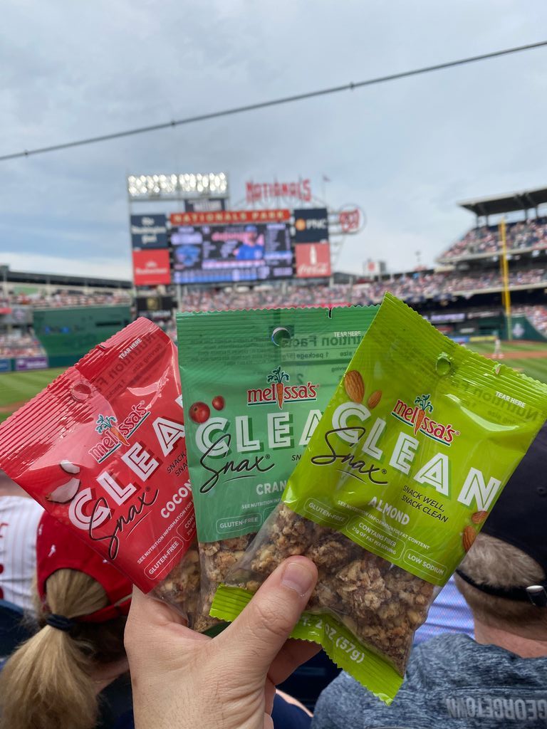 MelissasProduce's tweet image. Nationals Park looking beautiful tonight. 🏟️⚾️ 

Which #CleanSnax flavor are you reaching for while cheering on the @Nationals?