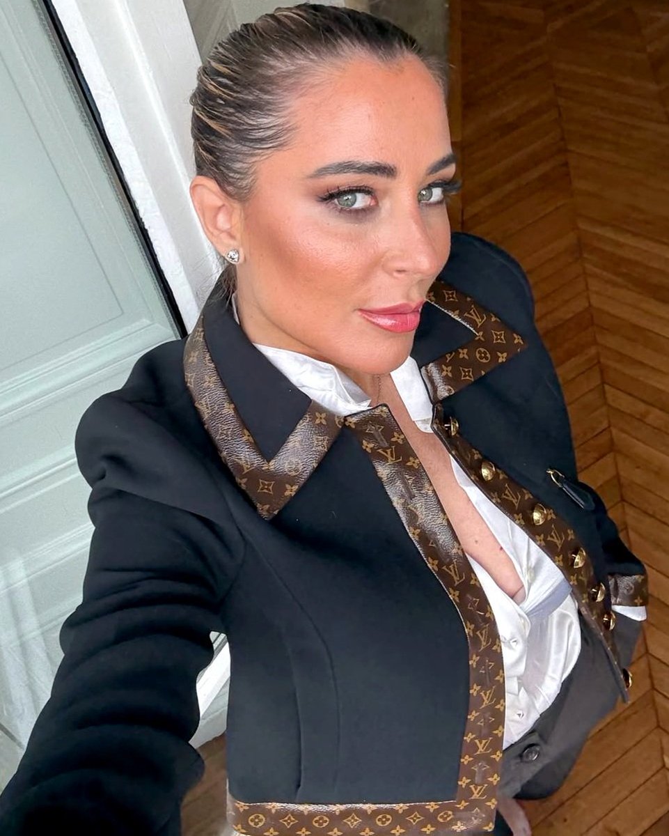 Animatrices & Célébrités 🇫🇷 (@celebsanim) on Twitter photo 💕 <a href="/MagaliBerdah/">Magali Berdah</a> 💕 💕 <a href="/MagaliBerdah/">Magali Berdah</a> 💕