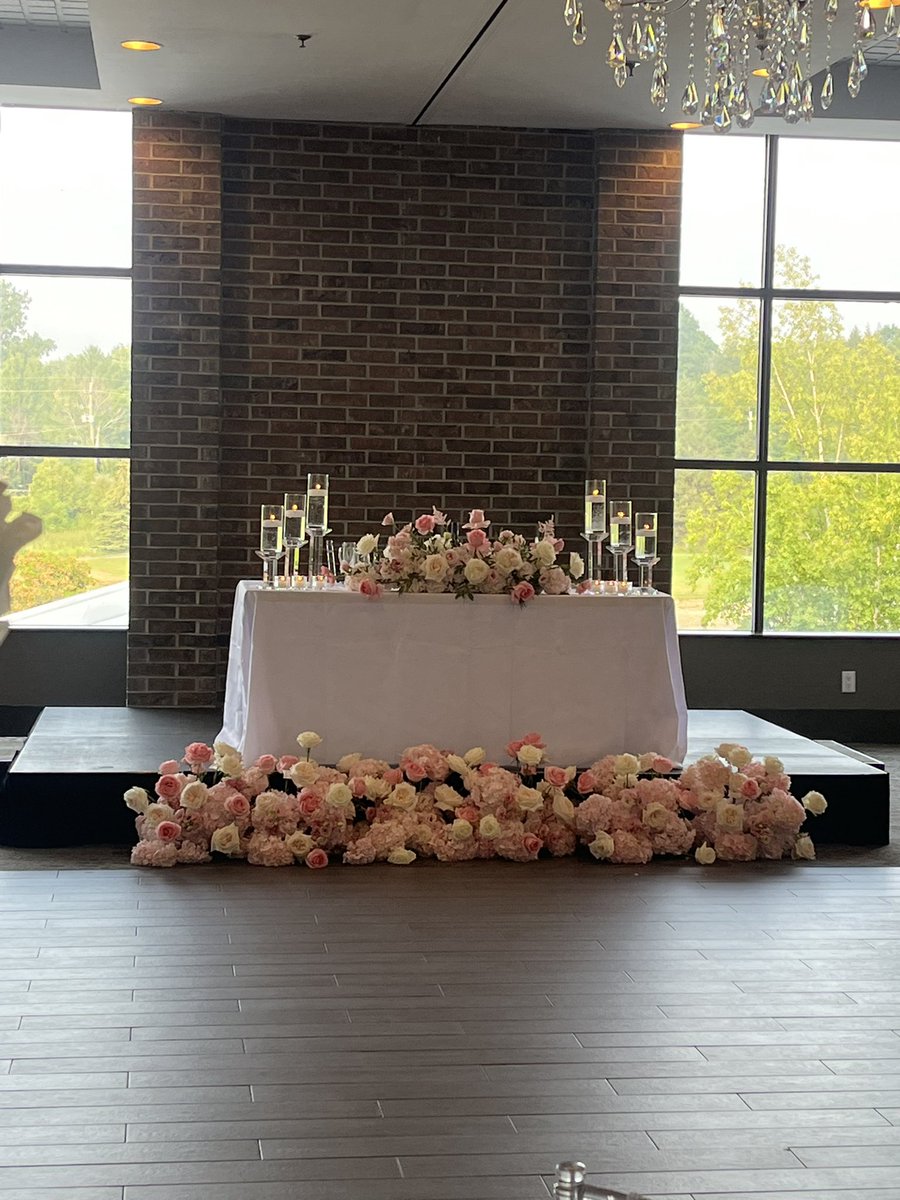 FloralWerx's tweet photo. Our Latest event design and floral installation for an awesome wedding couple  this was at The Manor ..
#torontowedding #torontoflorist https://t.co/9eNtlzxVwu