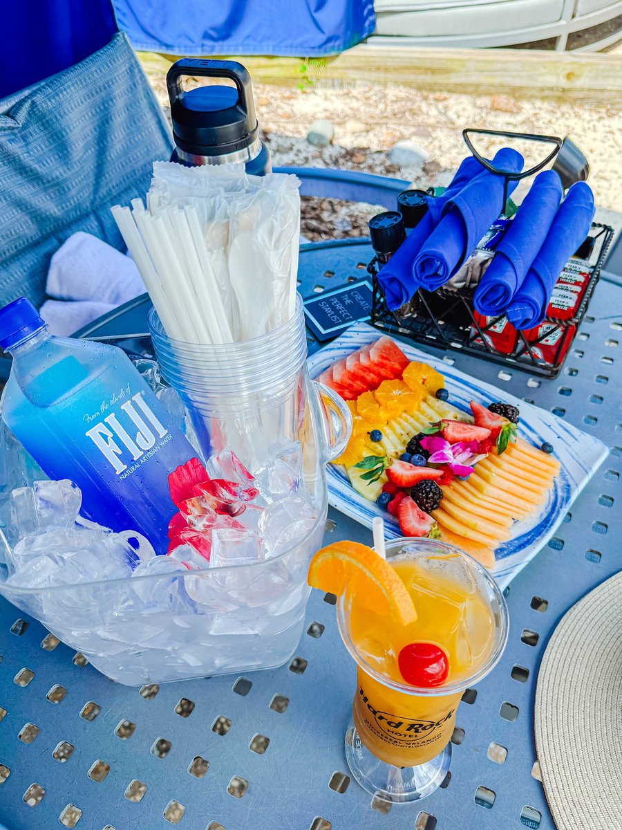 ✨Upgrade your pool day with a VIP cabana experience!✨

Enjoy exclusive amenities like refreshing drinks, a fresh fruit platter, and your own dedicated server to keep the fun flowing all day. 😎🌟🍹🎸

📸: @magandsam