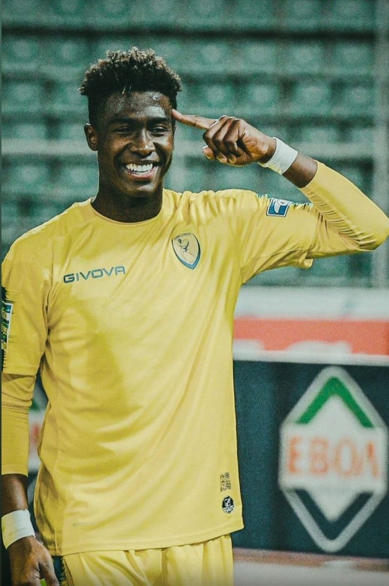 bolanatxon's tweet photo. 6. João Pedro 28 anos Ponta de lança https://t.co/KwtDkKr0gy