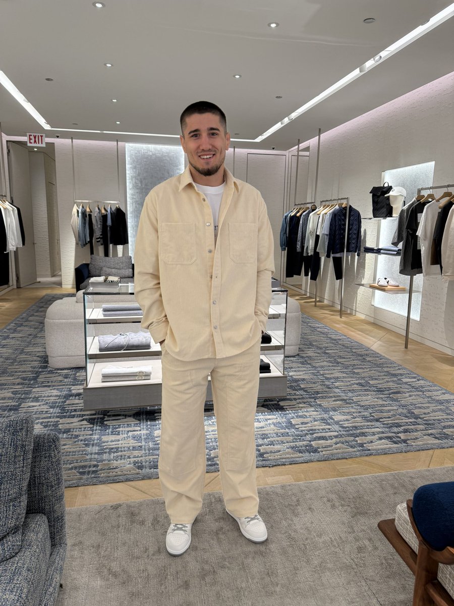 We did some shopping, now rolling to the press conference.