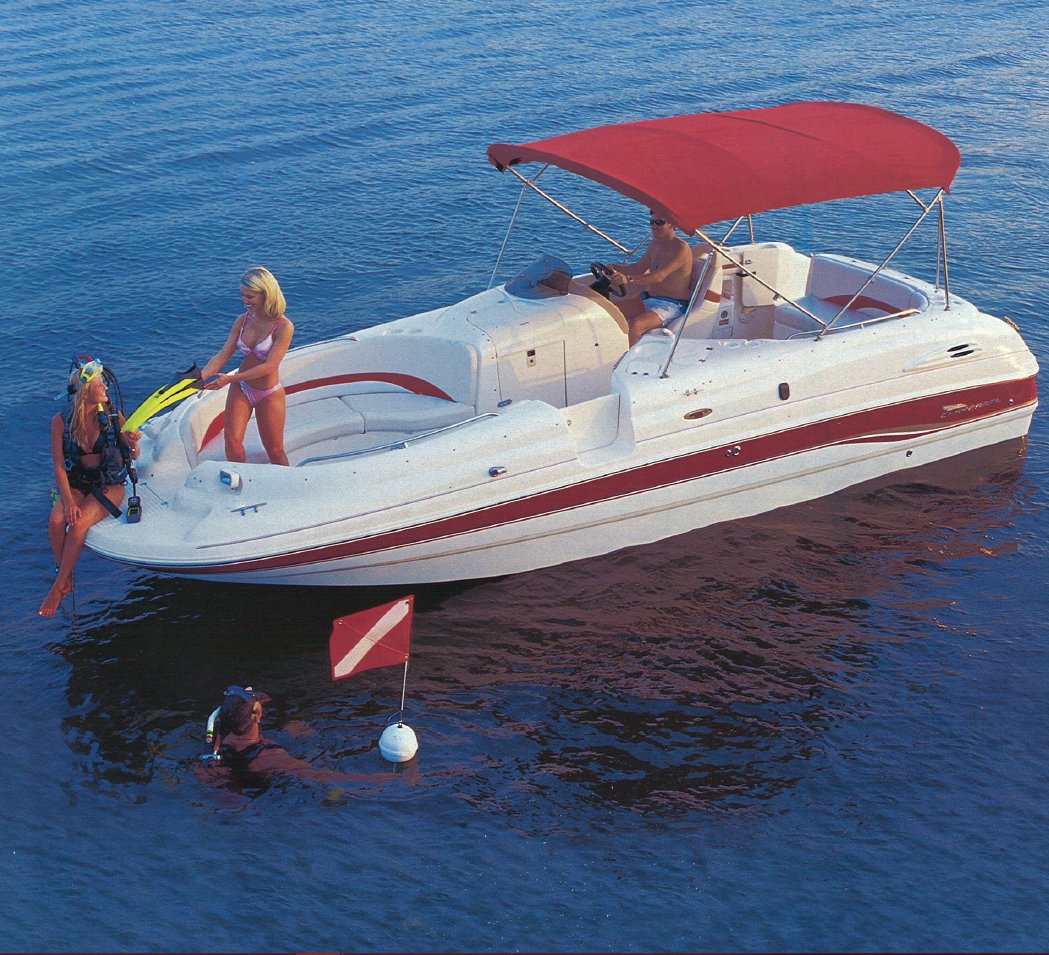 ChaparralBoats's tweet photo. This 2000 Sunesta 232 had a versatile layout that has garnered a sizable fan base over the years. #ThrowbackThursday #chaparralboats #chaparral60   #ChaparralLife #getonthewater #boatsdaily #boating https://t.co/vnVr1upUSo