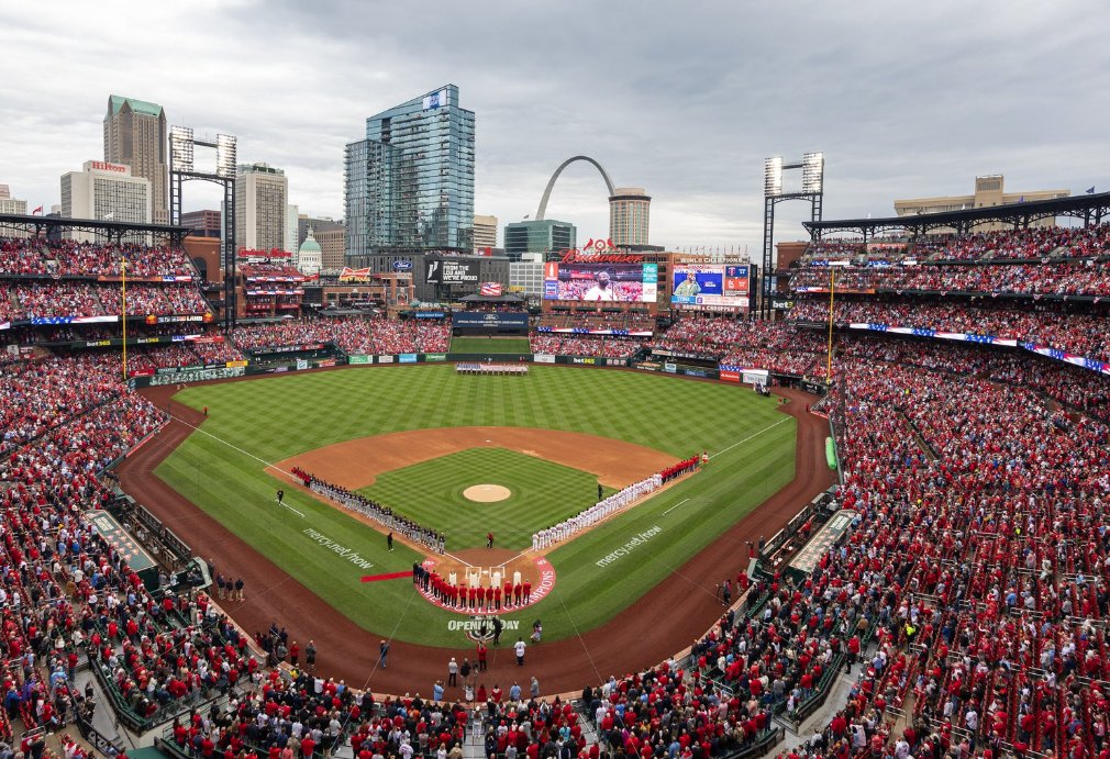 AmCleanersSTL's tweet photo. From Cardinals baseball to toasted ravioli (and let’s not forget the Arch!), there’s a lot to love about this city.

We’re proud to serve our community every day—and we want to hear from you!
What’s YOUR favorite thing about St. Louis? Drop it in the comments! https://t.co/QRCh4slHzW