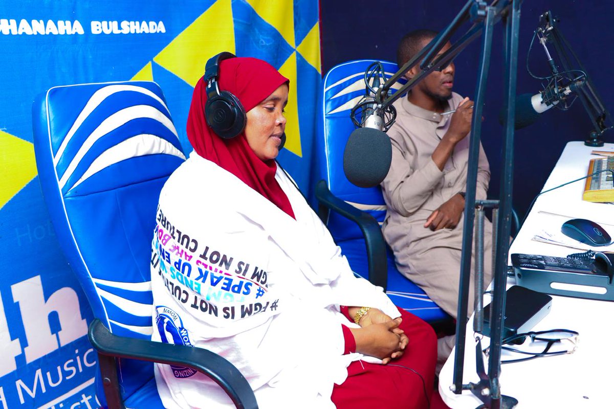 WOWN_Kenya's tweet photo. #WOWN is on the frontline reaching out to community members to stop the cut during this school holiday. Today, CEO Katra and Billow, a male champion and anti FGM campaigner, through a radio talk show on Wajir FM, to stop the cut. 
Supported by #FrontlineEndFgm https://t.co/roux55w670