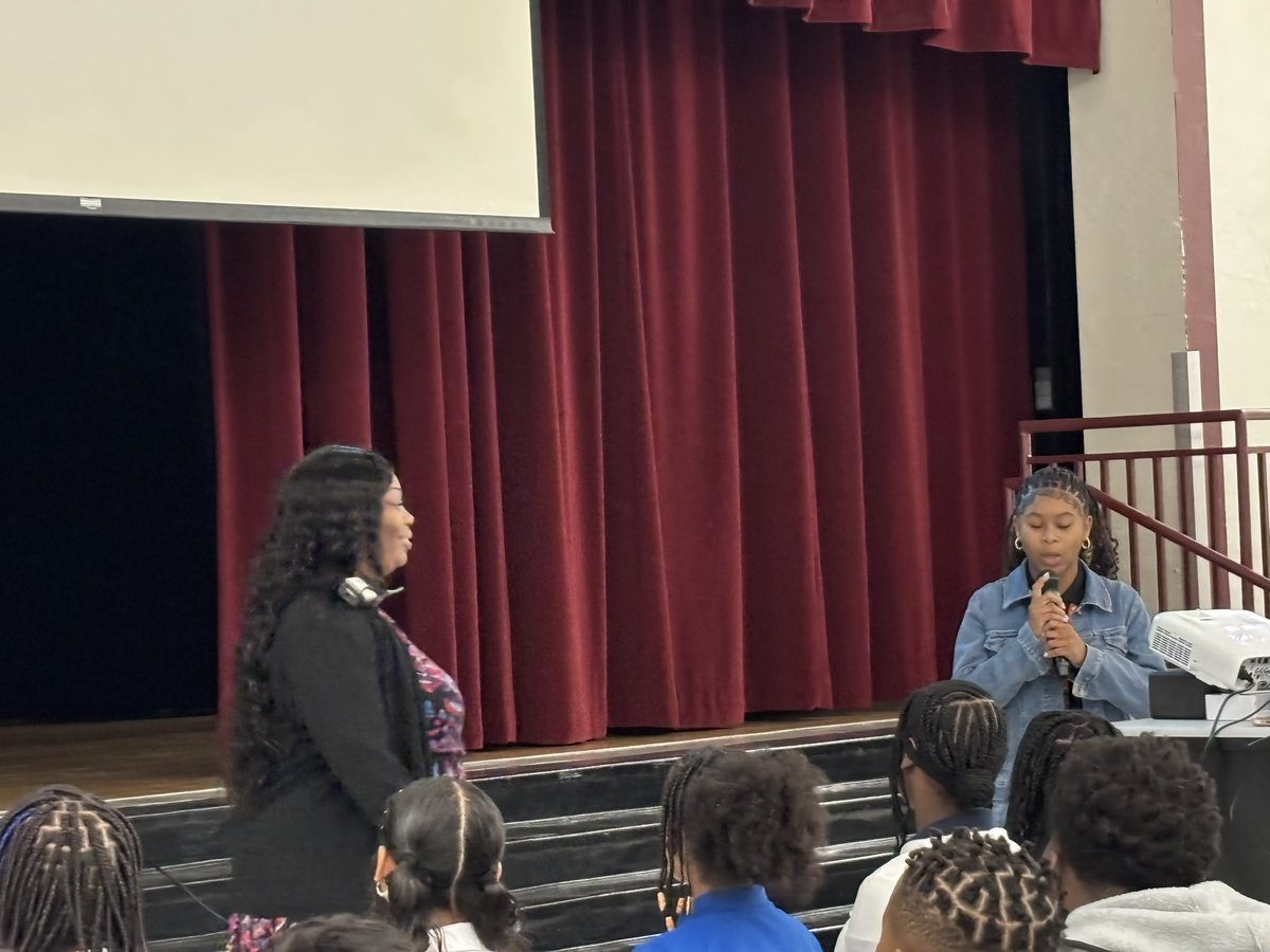 McNicolMiddleHawks tweet media