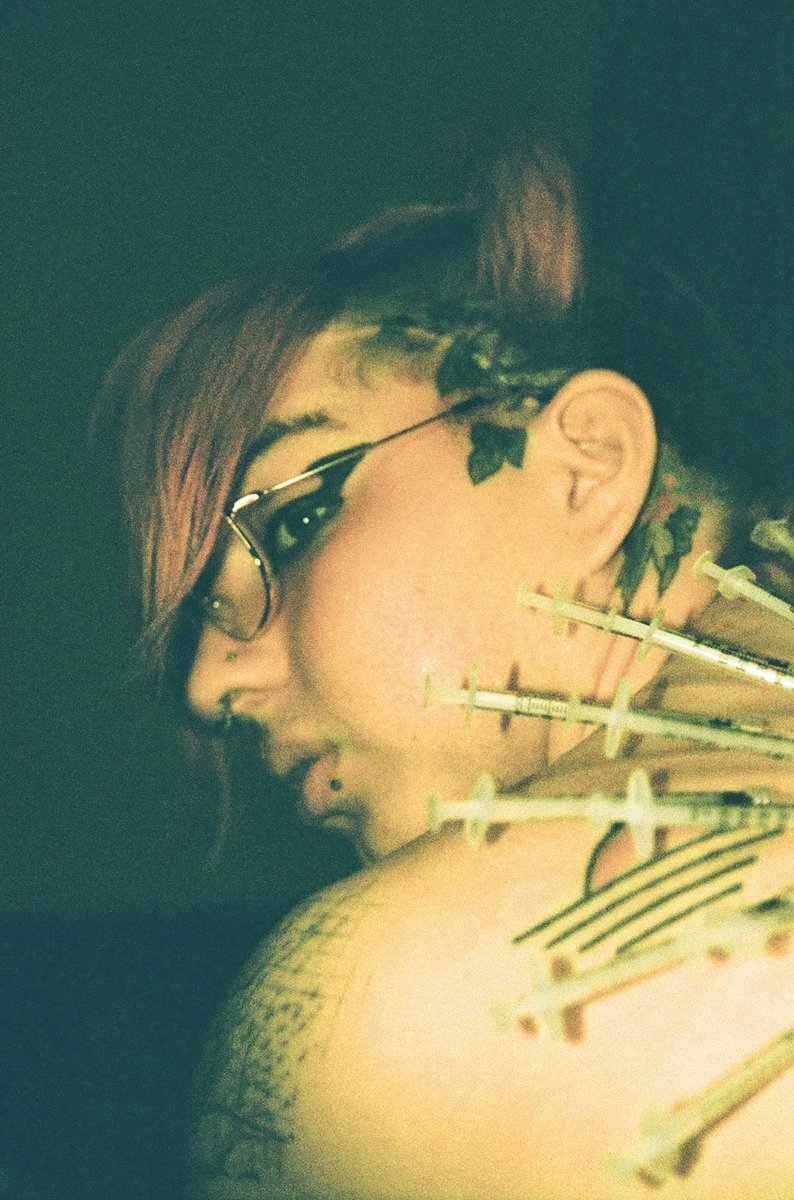 pvncture_ritual's tweet photo. "Death before detransition" on 35mm film
@princessdykeb8 ❤️ https://t.co/Y3RouctVsO