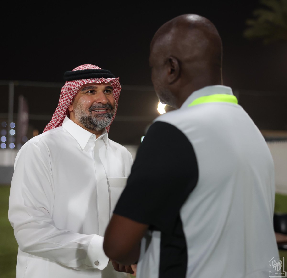 📸| اللقاء الأول للرئيس بالنمور 💛🤝