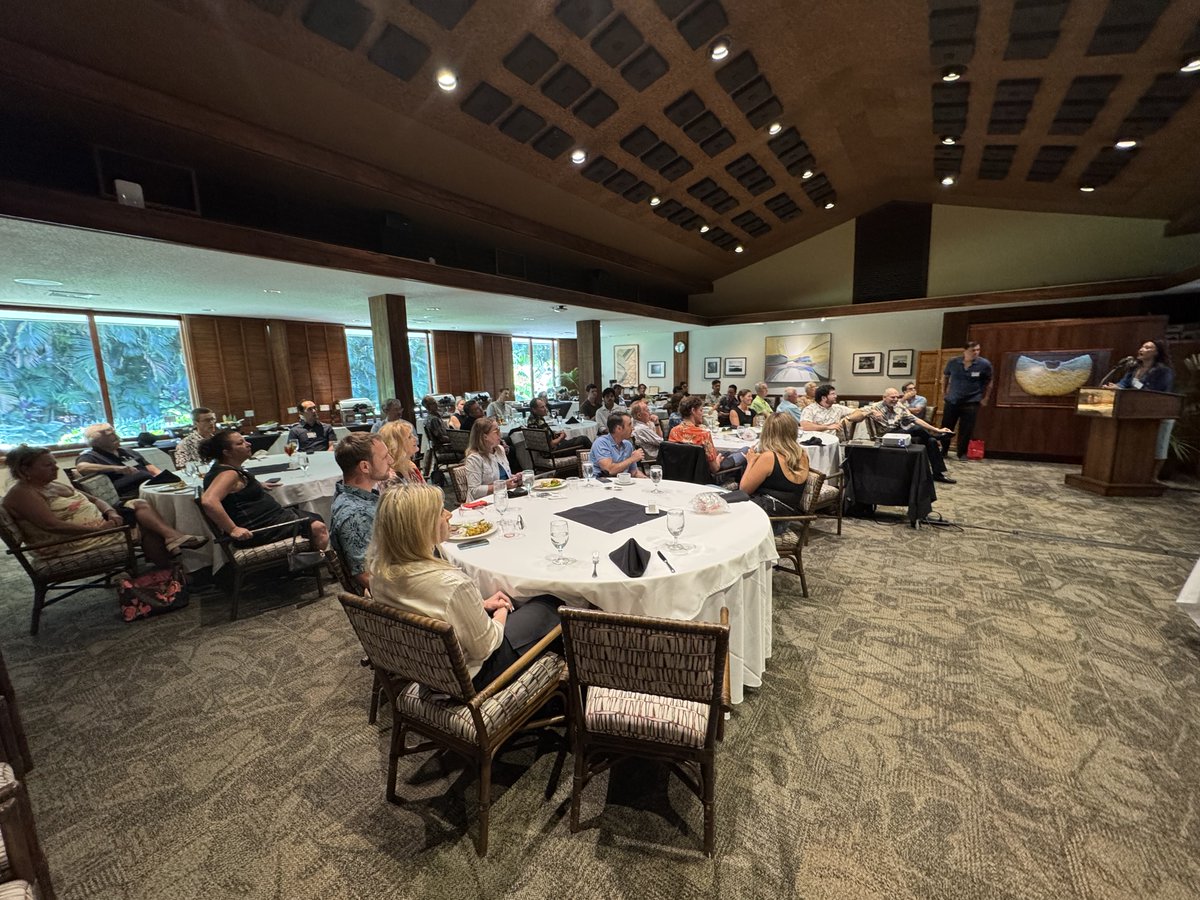HawaiiAngels's tweet photo. August 8th Meeting Recap!

We heard great pitches by Miki Hardisty from Olelo Intelligence and Jessica Cox from Just Enough Wines. https://t.co/kbQG0A8ryX
