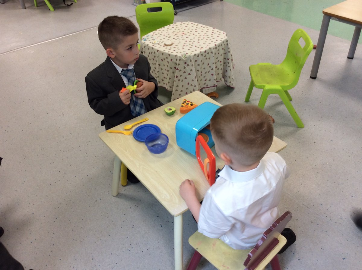 Miss Thomson tweet media