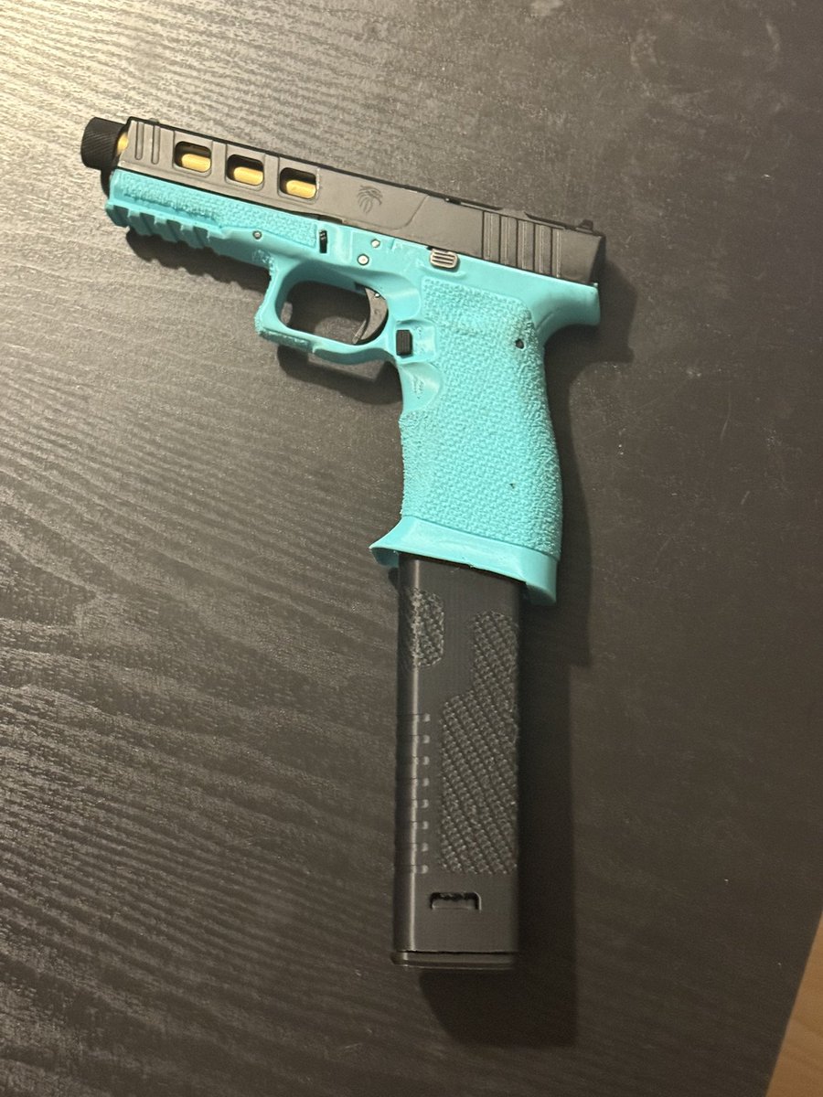 <a href="/Barney_Longden/">BarneyLongden</a> <a href="/cringelemon/">lemon 🍋</a> I used to be like you. Then I realized how fun it is to be silly.