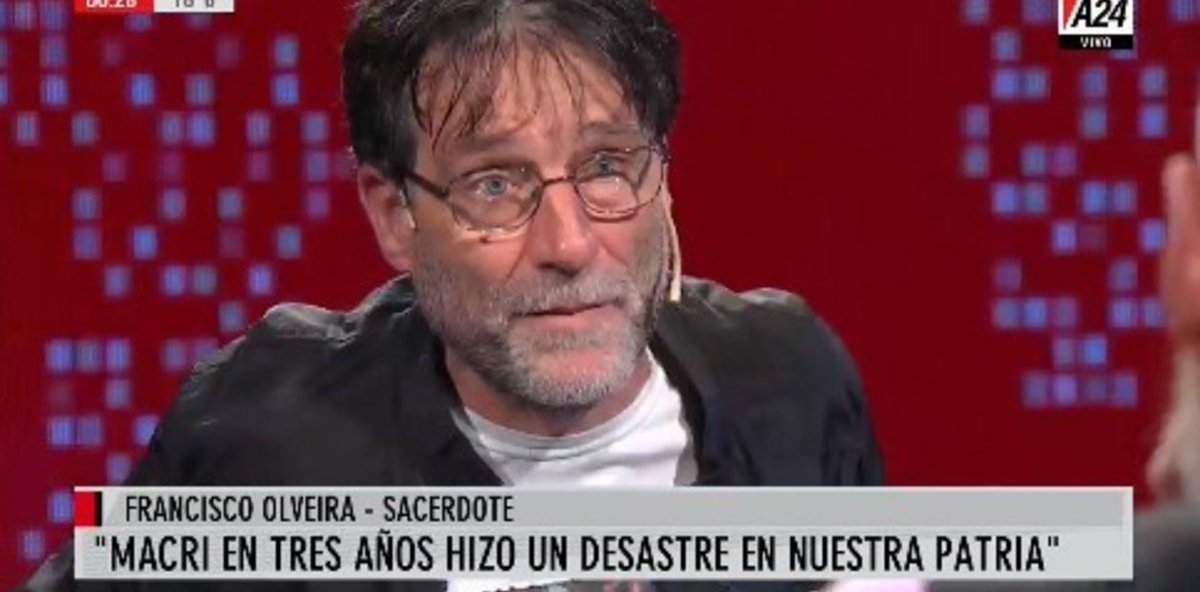 MCarba94's tweet photo. @porqueTTarg Esta basado en este chad jajaja https://t.co/rNYRaZuA1u