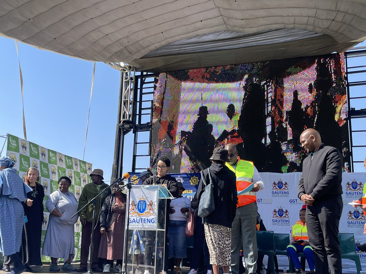 eugene_modise's tweet image. We pride ourselves as the City for handing over title deeds to our residents who have longed for this moment.
This  is more than transferring ownership; it is restoring dignity, creating security, and unlocking opportunities for generations to come. 

@CityTshwane