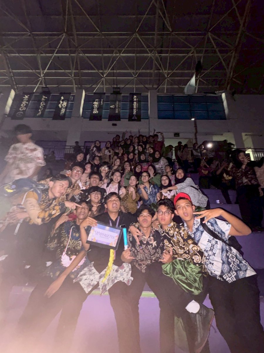 foursummerrr's tweet image. PKKMB FISIP UPNVJ 2025

Hallo kabeh, FISIPERS!🙌

13 widyasetyaasoyy

#PKKMBFISIPUPNVJ2025
#LebihMajuUnggulMendunia
#TradisiDalamInovasi
#MenjagaWarisanMenciptakanMasaDepan