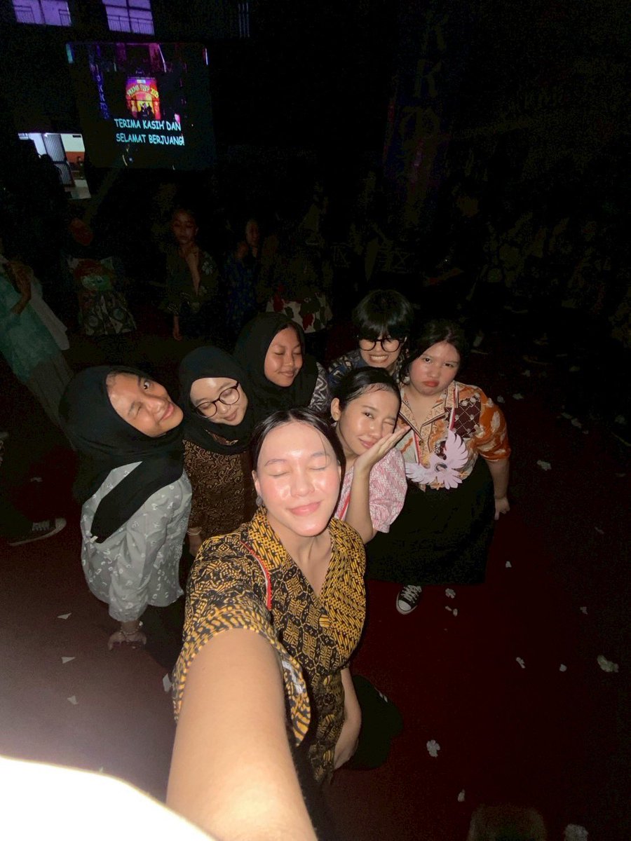 foursummerrr's tweet image. PKKMB FISIP UPNVJ 2025

Hallo kabeh, FISIPERS!🙌

PKKMB FISIP 100/10

#PKKMBFISIPUPNVJ2025
#LebihMajuUnggulMendunia
#TradisiDalamInovasi
#MenjagaWarisanMenciptakanMasaDepan