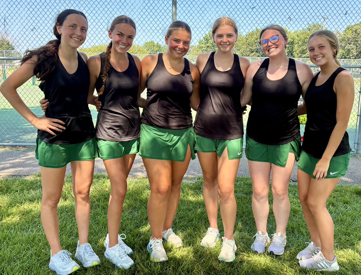 Ellie Larmie picked up her first varsity wins today. Another good day for the Saintes!