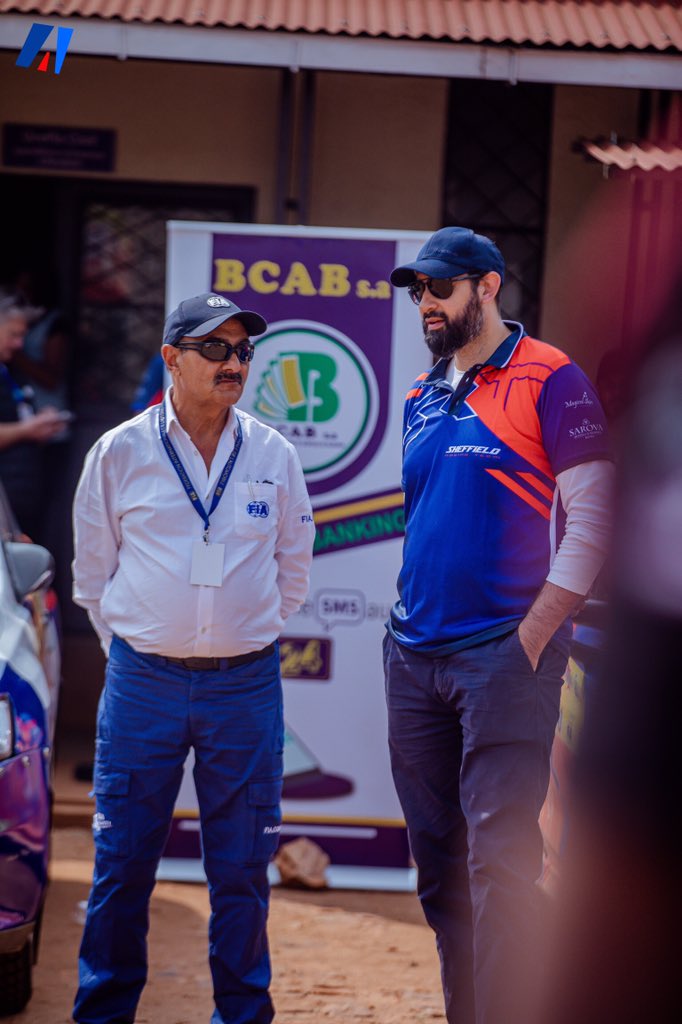 akezanet's tweet photo. 🔴 La Banque BCAB entre dans la course et confirme sa grande position de sponsor au Rallye international du Burundi, en cours à Ngozi.
==============
C’est dans l’après-midi de ce Jeudi 14 Août 2025, qu’a été lancé officiellement le « Rallye International du Burundi ».

En tant que sponsor principal de cette compétition automobile, la @BcabBank était là pour accompagner chaque étape de l’événement d’ouverture, financièrement, stratégiquement et dans d’autres détails logistiques. 

Le point de départ était fixé au centre-ville de Ngozi, devant l’immeuble abritant les bureaux de la province Butanyerera, facile d’accès pour les participants et les visiteurs. 

Vrombissant tout près des visuels de la BCAB, les pilotes quittaient les lieux du point de départ à la vitesse grand V, vers la vallée de VYERWA où se sont tenues les premières courses de qualification et de classification, dites « Shake Down ».

Sponsor principal, la BCAB , quant à elle, aura mis à disposition des spectateurs, des stands interactifs, des démonstrations et des expositions mettant en avant les services de la Banque, à savoir : « BCAB twese kw’itongo », « BCAB Diaspora Account», «BCAB internet Banking» et « BCAB Akabirya» .

#lesbeautesdecheznous #akezanet #BCABAtRallye2025 #Burundi