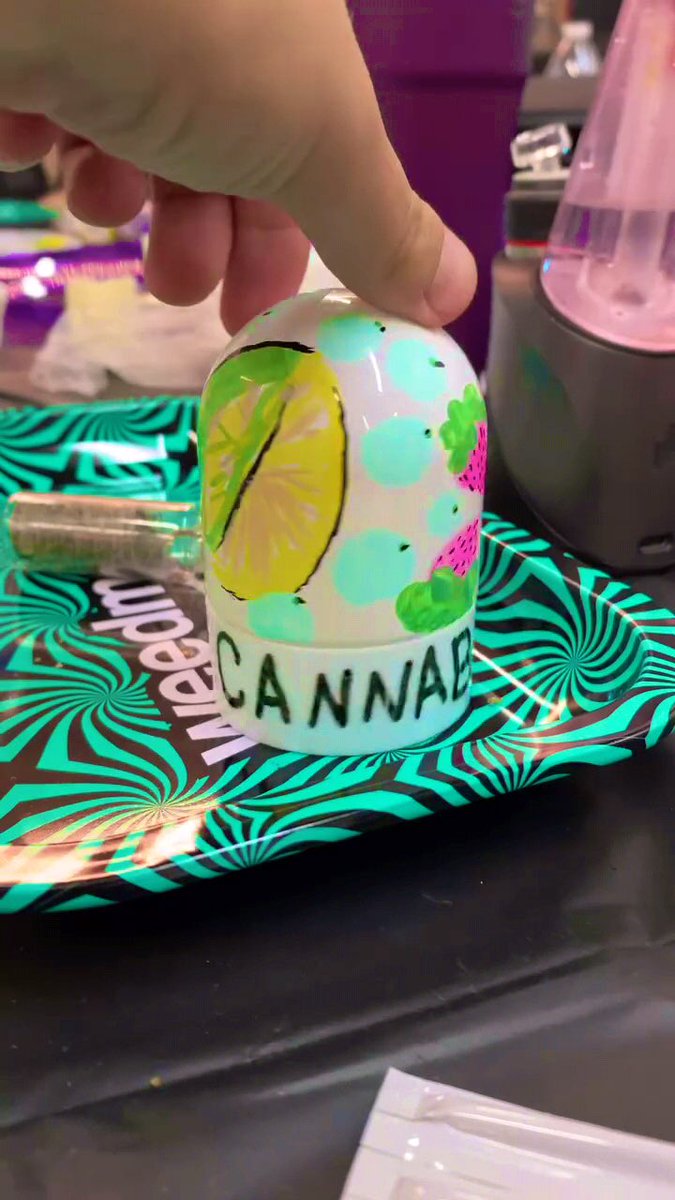 _Canna_Boss's tweet image. Soo glad it's almost weekend.. I hope y'll staying high💨

#joint #stayhigh #cannabis #ganja #maryjane #thc #highlife