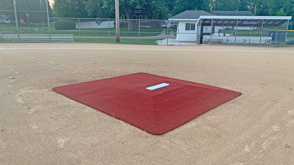 DelavanDispatch's tweet photo. Gardner Field just leveled up! 🧢⚾ New fiberglass mound installed + a Wiffle Ball tourney kicks off at the Fall Festival with cash prizes &amp; night games 🌙🔥

Read the full story:
🔗 https://t.co/gzHgcnopLW 

#DelavanDispatch #YouthBaseball #FallFestival https://t.co/LhqqzvhFex