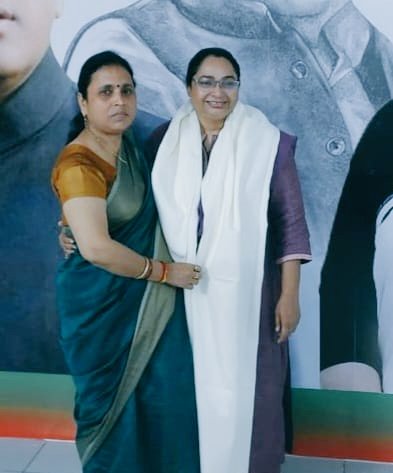 Wishing many many Happy return of the day to my Mentor &amp; ideal <a href="/juhiesingh/">Juhie Singh</a> di 
We see our happiness in your  smile. We pray to God that you always keep smiling !
Stay healthy Stay happy &amp; keep blessing us 
Happy Birthday di 🎂🙏