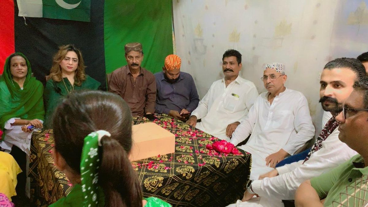 IshratMughalPPP's tweet photo. Participation in the cake cutting program organized by Princess Rajput at #PS_63 UC-118 on the occasion of August 14 Independence Day. https://t.co/GhrtMz1hxf