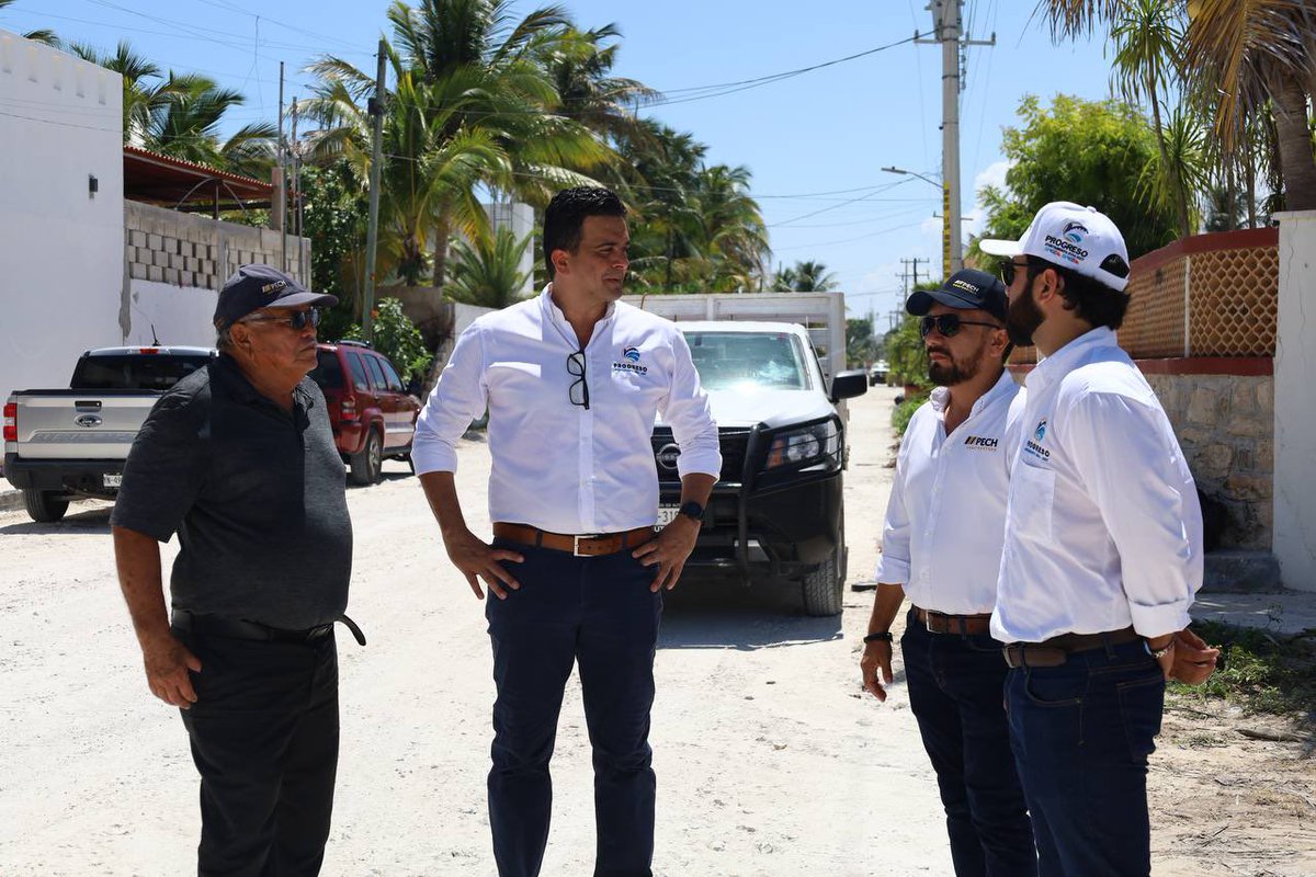 erikrihaniglez's tweet image. Por un #ProgresoParaTodos, realizamos la renivelación de calles en la comisaría de Chicxulub Puerto, mejorando la movilidad y seguridad vial de las y los vecinos del puerto.

#100xProgreso