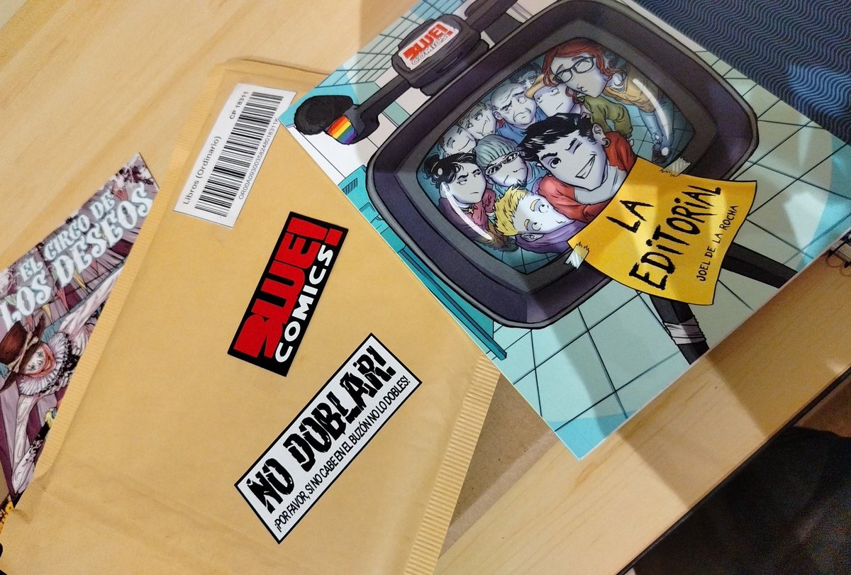 Joey (@matartedearte) on Twitter photo ¿Cómo de resistentes enviamos nuestros comics en <a href="/blue_cmx/">Blue! comics</a>?
Pues me acabo de sentar accidentalmente en un paquete de un cómic que estoy preparando para enviar y ha quedado intacto
<a href="/labibliobaxter/">La Biblioteca del Baxter</a> y todo el mundo puede estar tranquilo en el futuro que no se doblan ni queriendo ¿Cómo de resistentes enviamos nuestros comics en <a href="/blue_cmx/">Blue! comics</a>?
Pues me acabo de sentar accidentalmente en un paquete de un cómic que estoy preparando para enviar y ha quedado intacto
<a href="/labibliobaxter/">La Biblioteca del Baxter</a> y todo el mundo puede estar tranquilo en el futuro que no se doblan ni queriendo