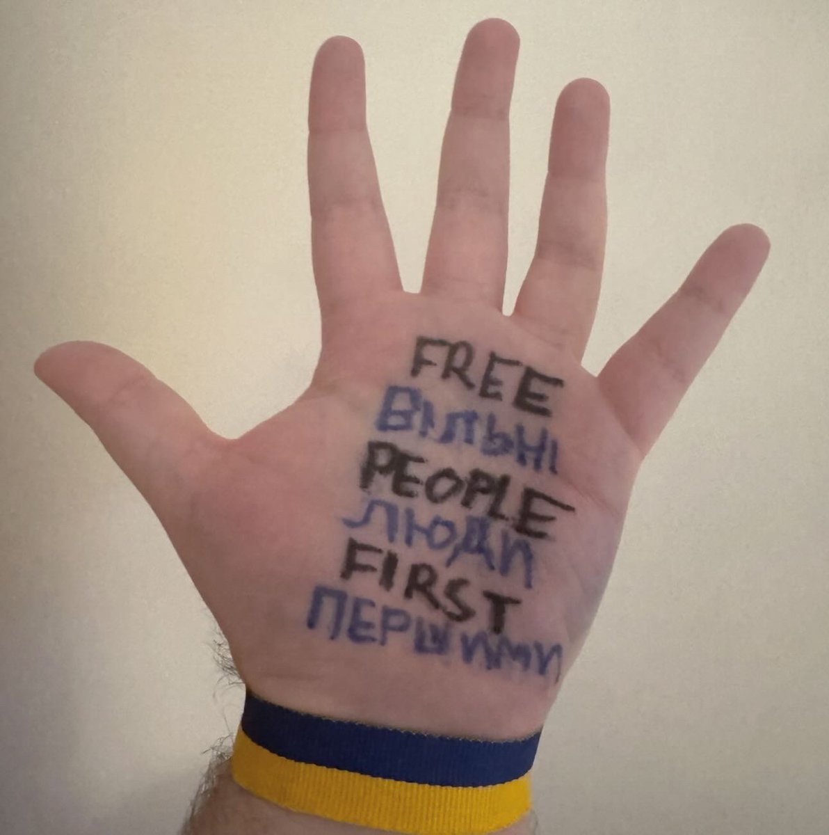 BenSFletcher's tweet photo. You don’t need a Nobel prize, not to have felt the pain first-hand, to take a stand.
But you should.
Stand not because you must, but because you can — and because it’s right.
https://t.co/0LO1PCJAox
🇺🇦 ✋ #People1st #BringPeopleHomeFirst https://t.co/HjLegA472D