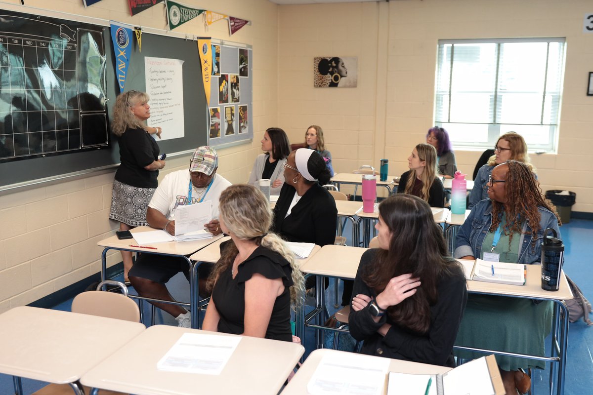 Baltimore County Public Schools (@baltcops) on Twitter photo 🌟 Yesterday, nearly 500 newly-hired Team BCPS teachers came together for New Educator Orientation! Please join us in wishing them a successful first year!
Album ➡️ flic.kr/s/aHBqjCqt7H 🌟 Yesterday, nearly 500 newly-hired Team BCPS teachers came together for New Educator Orientation! Please join us in wishing them a successful first year!
Album ➡️ flic.kr/s/aHBqjCqt7H