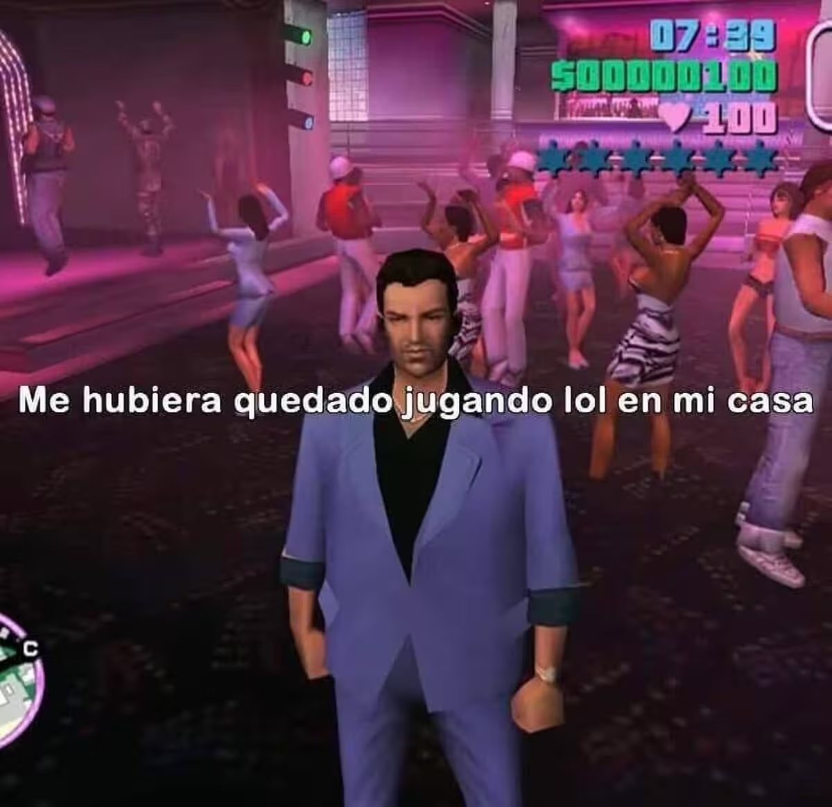 OzoneGamingEs's tweet photo. Yo a los 5 minutos de salir con mis amigos de fiesta: https://t.co/uuO8yC0GuV