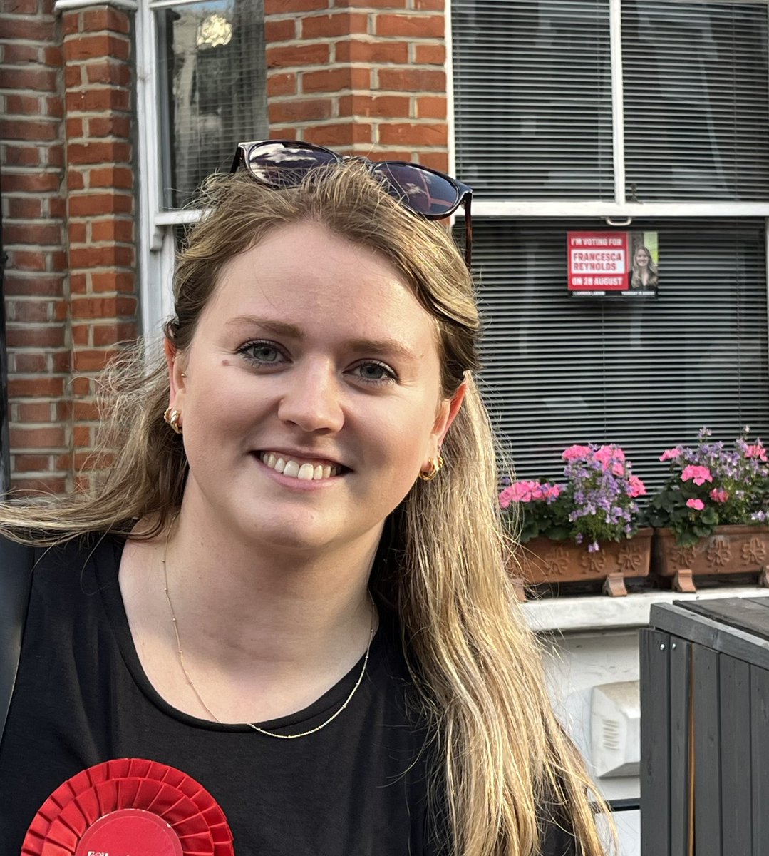 Sara Hyde (@sarakhyde) on Twitter photo Great to be out this evening with the amazing <a href="/CescaReynolds/">Francesca Reynolds</a> ahead of West Hampstead council by election on 28 August. Hard-working, kind and smart, she’s done an incredible job as <a href="/youngfabians/">Young Fabians</a> Co-chair and she’d be a brilliant representative on Camden council #VoteLabour Great to be out this evening with the amazing <a href="/CescaReynolds/">Francesca Reynolds</a> ahead of West Hampstead council by election on 28 August. Hard-working, kind and smart, she’s done an incredible job as <a href="/youngfabians/">Young Fabians</a> Co-chair and she’d be a brilliant representative on Camden council #VoteLabour