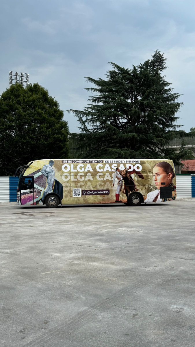 TercioQuites's tweet photo. Con autobus propio sin haber hecho nada ni en una plaza portátil. Es una jodida vergüenza. https://t.co/8bnHo67Gvj