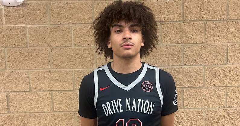 Justin Wells (@justinwells2424) on Twitter photo NEW — Top 2026 Texas Hoops target Austin Goosby grabs his 5th star via ESPN
For many recruits, getting that fifth star is a big deal. For 2026 Melissa (Texas) elite guard <a href="/GoosbyAustin/">Austin Goosby</a>, it’s just another day at the job.
STORY: on3.com/teams/texas-lo… (On3+) <a href="/InsideTexas/">Inside Texas</a> NEW — Top 2026 Texas Hoops target Austin Goosby grabs his 5th star via ESPN
For many recruits, getting that fifth star is a big deal. For 2026 Melissa (Texas) elite guard <a href="/GoosbyAustin/">Austin Goosby</a>, it’s just another day at the job.
STORY: on3.com/teams/texas-lo… (On3+) <a href="/InsideTexas/">Inside Texas</a>