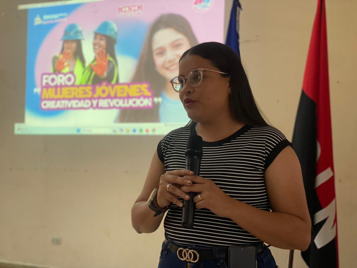 ✅Efectuamos Foro “Mujeres Jóvenes, Creatividad y Revolución”, destacando participación y protagonismo de mujeres en programas sociales que promueven el desarrollo innovador, cultural, deportivo, profesional, personal y familiar.

📍Antigua Estación del Ferrocarril- Chinandega.