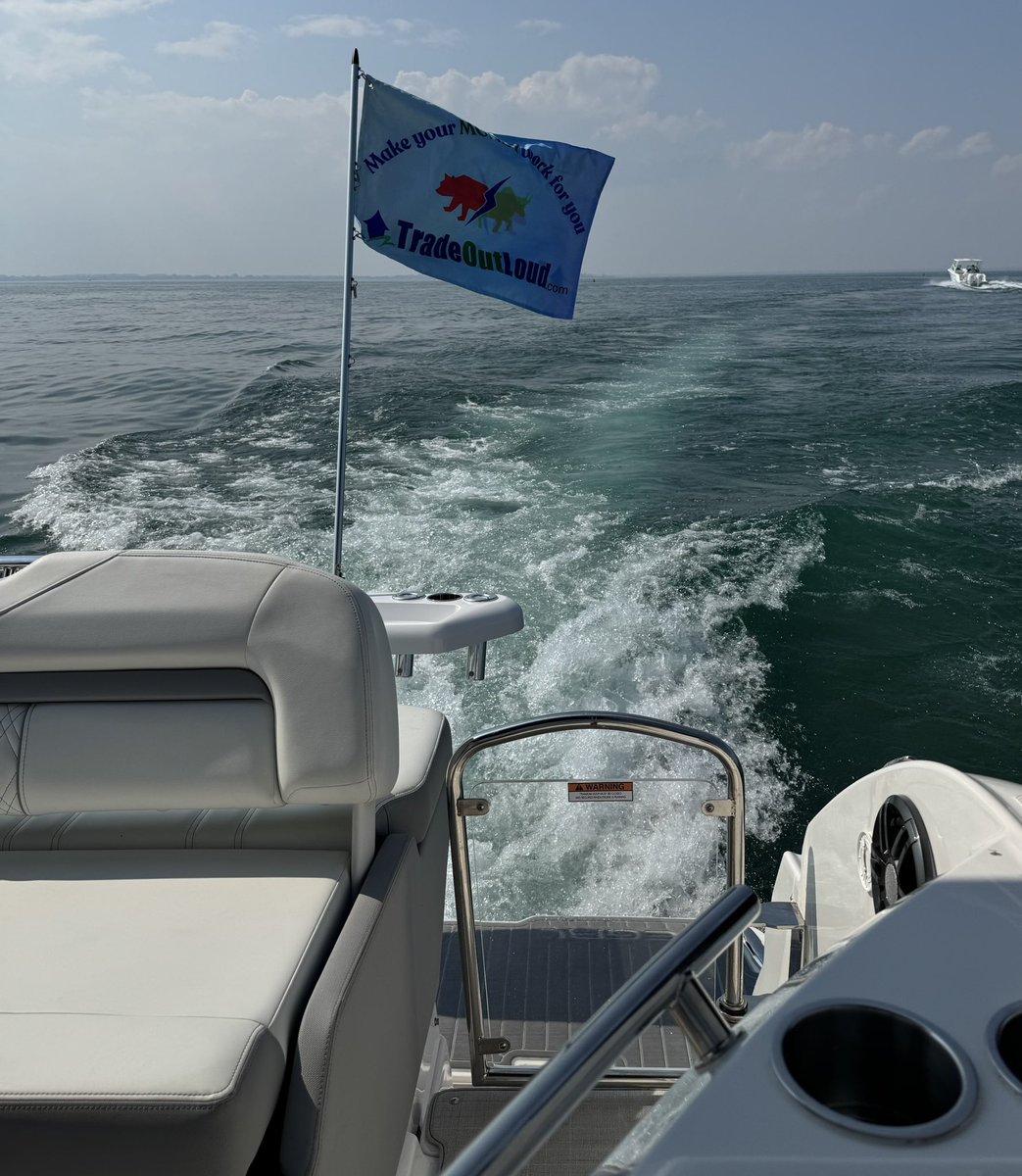 TradeOutLoud's tweet photo. From Charts to Waves
One hour of trading ➡ endless hours of THIS. 🌊
💻📈 ➡ 🚤☀️
#TradeToLive #Futures #Stocks #FinancialFreedom #DayTrading #swingTrading #Investing https://t.co/YPFOLWRvNz