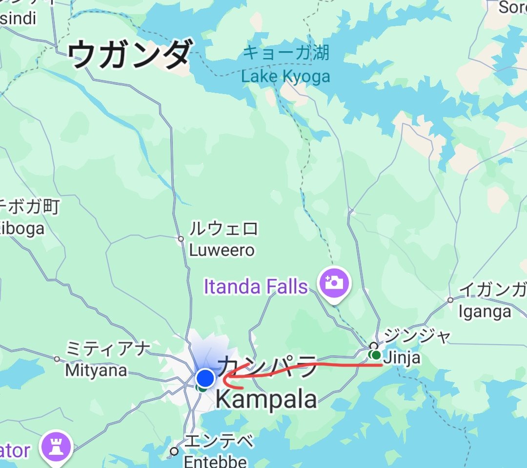 exitworker's tweet image. マタツ（ミニバス）でジンジャから首都カンパラへ。約100㌔、乗車３時間で1万ugx（400円）。車窓には紅茶やサトウキビ畑が広がる。到着地のカンパラのバスターミナルは一転してカオス。排ガスで喉痛い。#アフリカ縦断　#ウガンダ