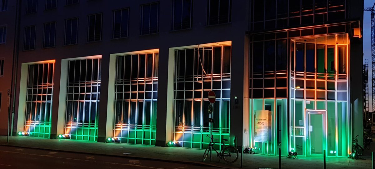 cgmunich's tweet photo. 🇮🇳 Proudly lit in tricolor! 🇮🇳
Celebrating Har Ghar Tiranga, Consulate General of India, Munich shines bright with the colors of our nation! 🇮🇳
#HarGharTiranga2025 #HGT2025 #IndiainGermany #HarGharTiranga #HarGharTirangaHarGharSwachhata https://t.co/GEfun1zVpq