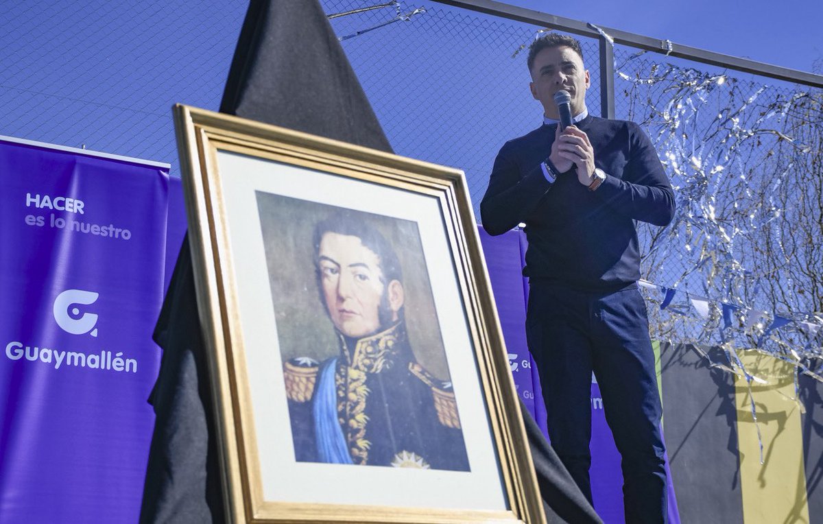 MuniGuaymallen's tweet photo. 🇦🇷 𝟱𝟰𝟮 estudiantes de Puente de Hierro, Los Corralitos y La Primavera prometieron lealtad a la Bandera en un emotivo acto.

Valores como compromiso, esfuerzo y amor por la patria guiaron la ceremonia, que unió familias, docentes y vecinos. https://t.co/hPGohgYtkr