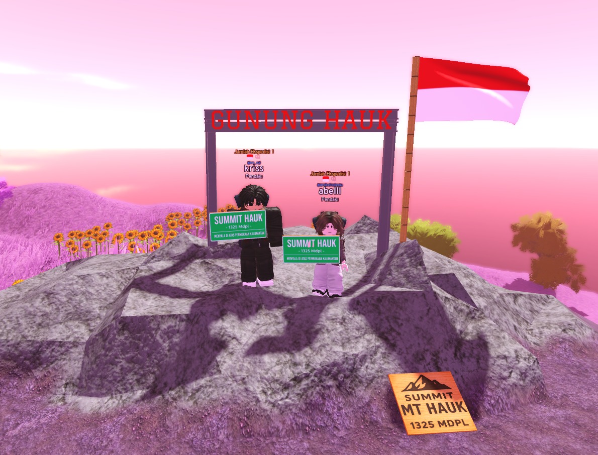 rapcsodi's tweet image. yeaaayyy akhirnya sampai ke puncak hauk