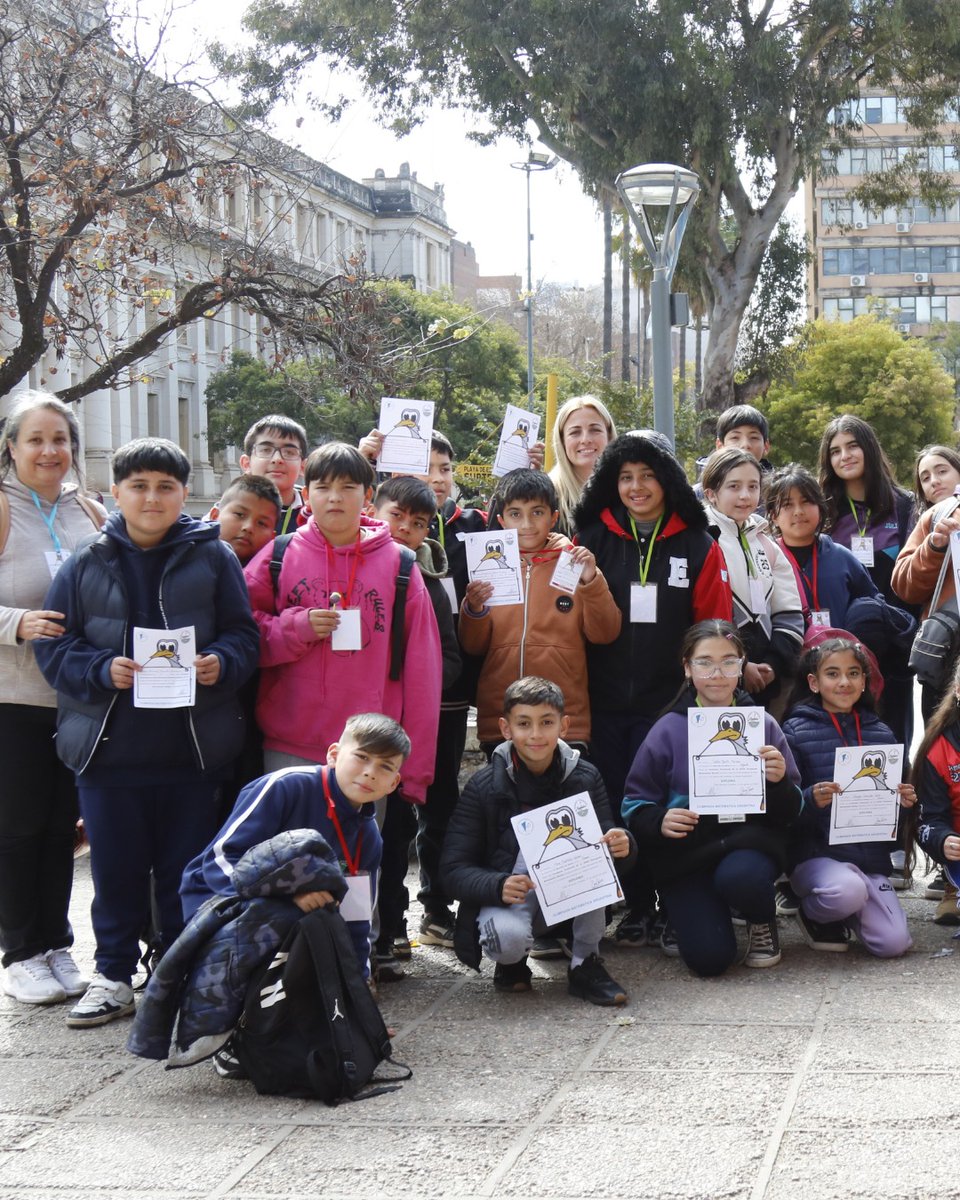 📅 La ronda regional será el 28 de agosto en <a href="/usiglo21/">Un Cohelo Siglo21</a>, donde se definirá quiénes representarán a la región centro en la gran final nacional 🇦🇷 en octubre.

¡Orgullo y fuerza para nuestras y nuestros estudiantes! 💙📚

#CiudadDelAprendizaje #EducaciónMuniCba #CórdobaCapital