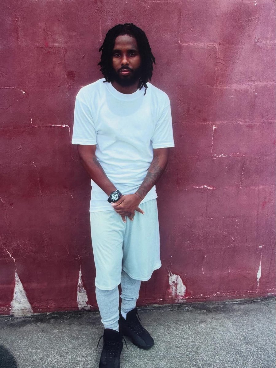 pooh_shiesty's tweet photo. Aye mane say mane that’s how you walk that lil t down. S/O to all the ones who counted me down and not out, the support and love i received on this roller-coaster is unmatched. S/O to all the good men i stomped the yard with like chris brown. https://t.co/XGM7MQTpxP