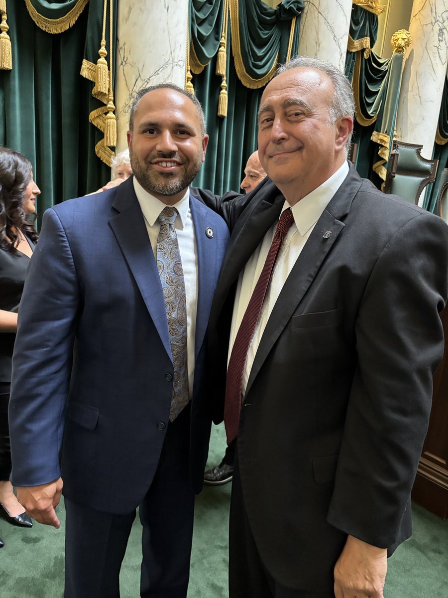 kathyprojo's tweet photo. State Rep. Arthur Corvese welcomes his cousin and god-son Stefano Famiglietti to the State House, moments after his swearing in as the new Senator from Senate District 4.. https://t.co/x6IqDNkvRI