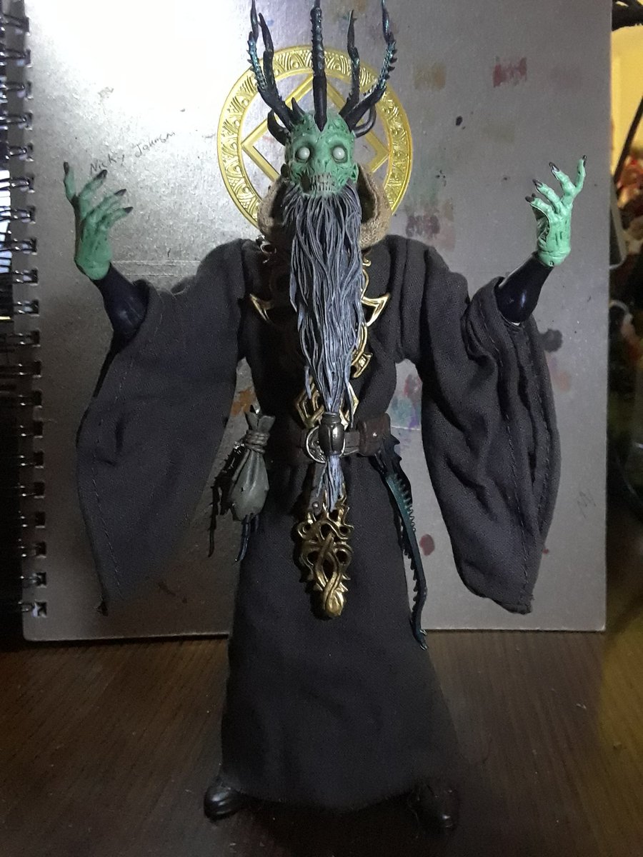 OrobasOther's tweet image. W.I.P custom Dark Faye King #MythicLegions #Poxxus. Nothing's glued together yet mostly held by sticky tack. I love Horseman's sculpting but the proportions bug me sometimes. So I've been combining them with 7-in McFarlane's bodies. Getting some folk horror vibes from this.