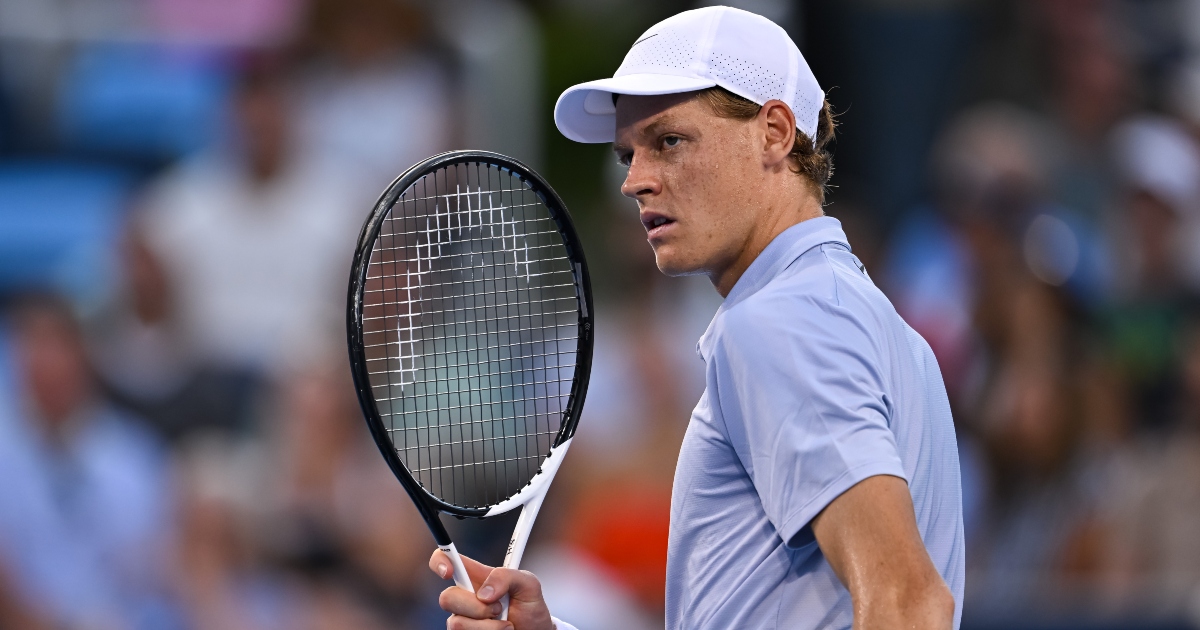 World #1 and defending champ Jannik Sinner easily beats Felix  Auger-Aliassime 6-0, 6-2 to reach the semifinals in Cincinnati. 1st win  over FAA 12th M1000 semifinal 11 consecutive wins 9 consecutive wins