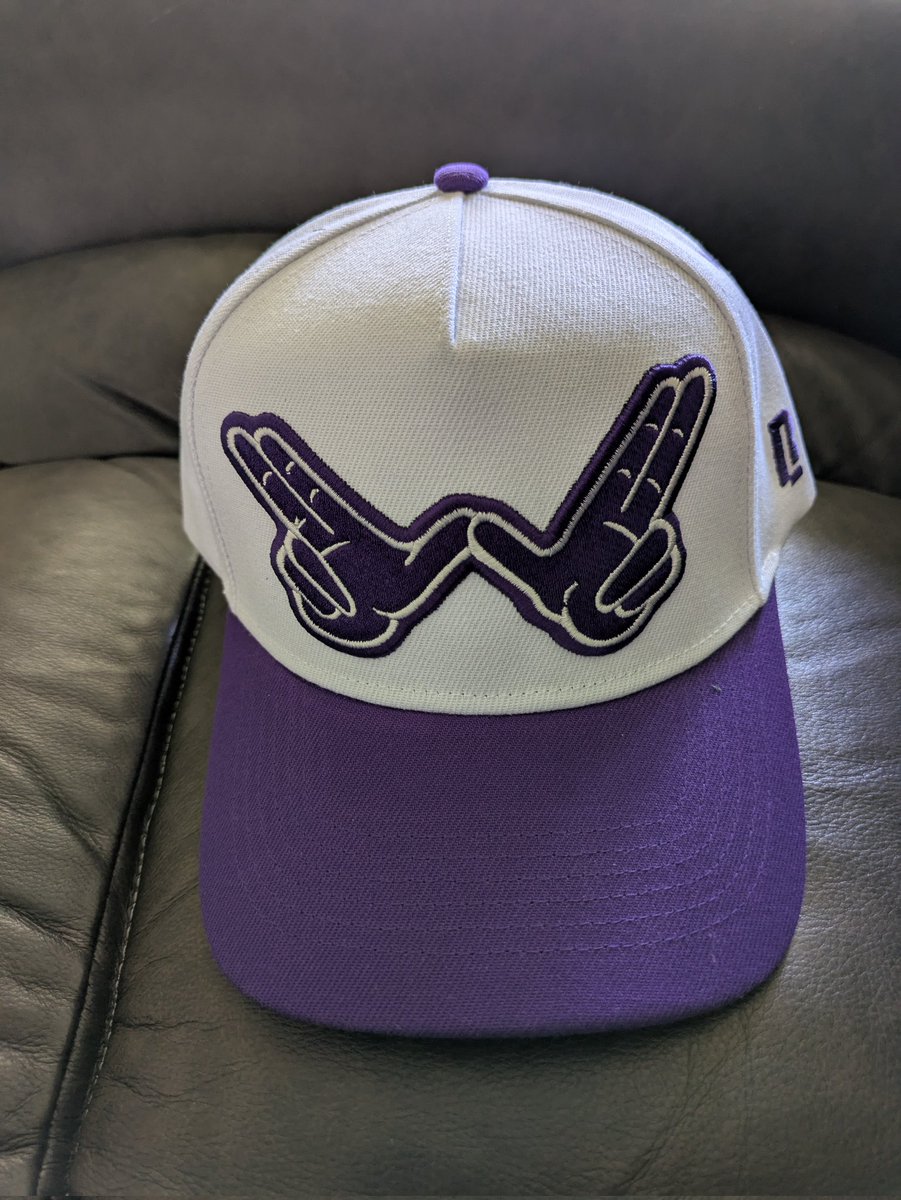 We will have some sweet lids available at the Dinner thanks to our friends at Rec League 

They designed our limited edition Purple Dub Club hat and also graciously donated these beautiful corduroy hats.

Tickets are on sale for one more week.

purpledubclub.org/product/2025-p…