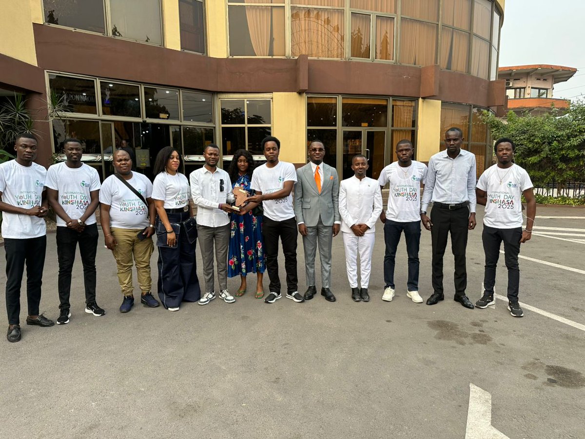 Très heureux d’avoir reçu la délégation des jeunes venant des 4 coins de l’Afrique pourprendrepartàla tablerondedelaJeunesseafricaine tenue a Kinshasa. Grand merci au Président MASUTA Pour le travail abattu.