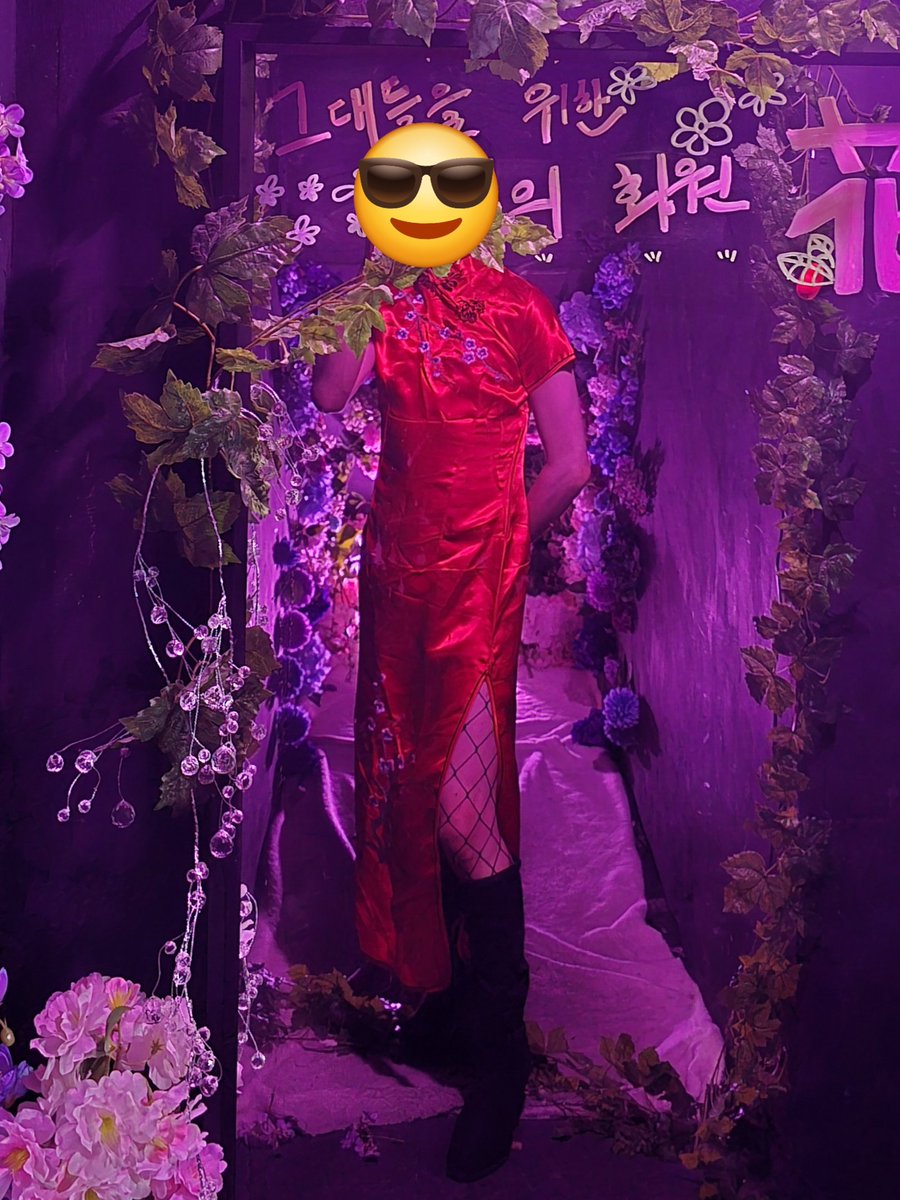 submate_199n's tweet photo. @Bar_Hwa_ 
추가로 입고 찍은 사진들..
추천받아 입어본 치파오와 신발 협찬까지
오늘 컨셉에 맞춰보겠다고 스타킹과 홀터넥 원피스까지 구매해서 찾아갔고
입을줄몰라 한참 걸렸지만 결과는 나름 만족 ㅋㅋ https://t.co/0kwJSZ9lrX