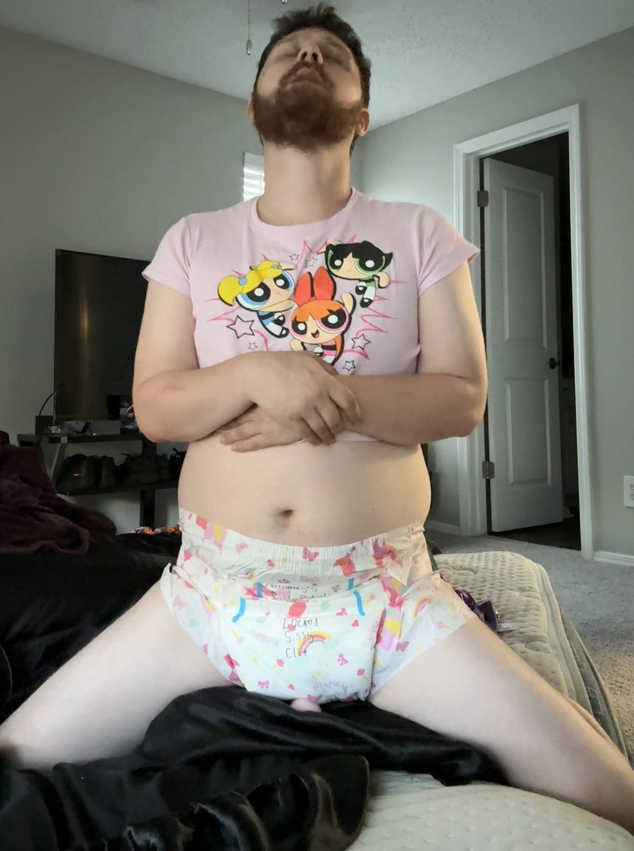BabeyeKatt's tweet photo. Diapered caged and sissified like a good girl https://t.co/PEpPZUuEJr