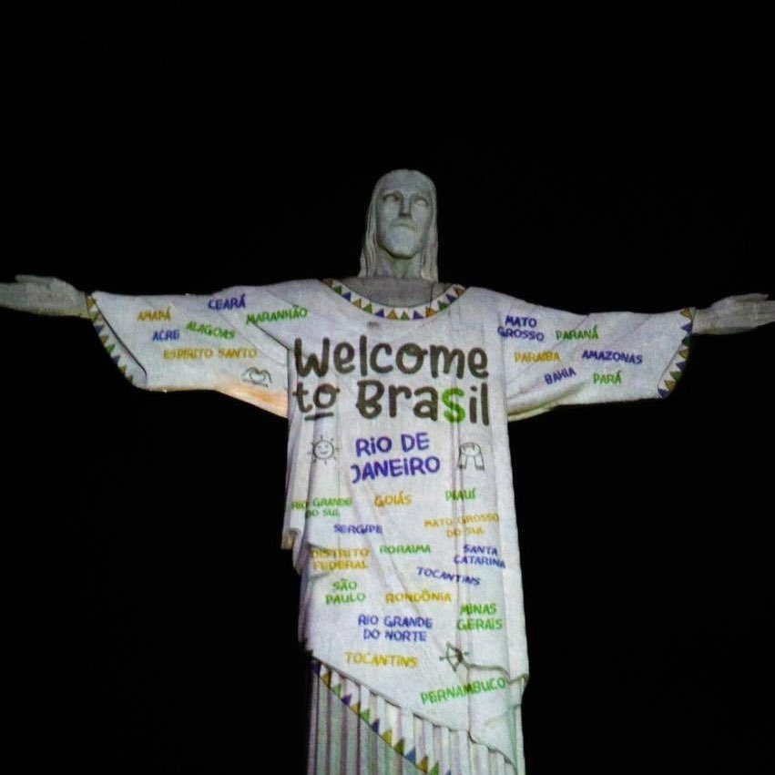 updateswiftbr's tweet photo. Segundo o jornalista Eduardo Reis, Todo Mundo no Rio tem interesse em trazer Taylor Swift para Copacabana, mas os patrocinadores do evento temem o excesso de público e o engajamento grandioso dos fãs.

Válido ressaltar que o interesse é da produção do evento e o jornalista NEGA que estejam em contato com Swift.
